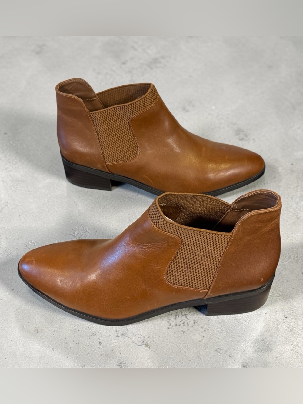Bella Vita Cognac Brown Leather Ankle Booties, size 10, NWOT